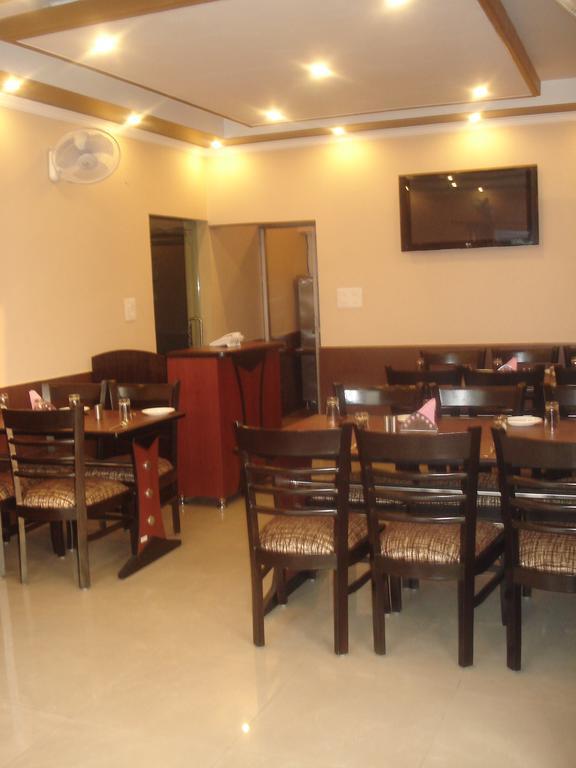 Hotel Utsav Dehradun Bagian luar foto