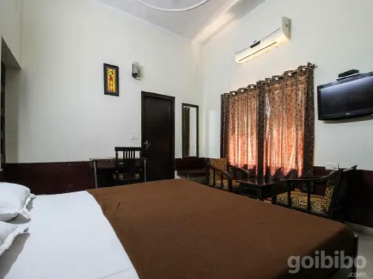 Hotel Utsav Dehradun Bagian luar foto