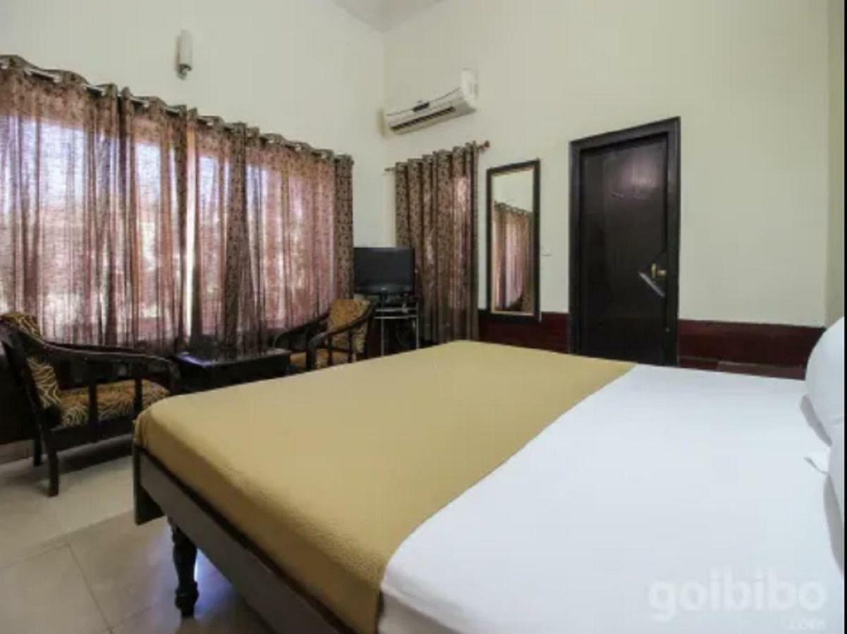 Hotel Utsav Dehradun Bagian luar foto